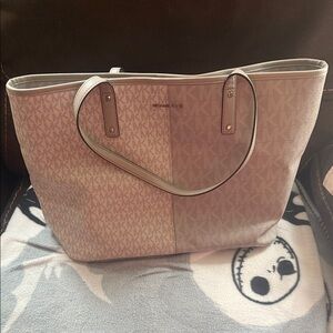 Michael Kors Light grey